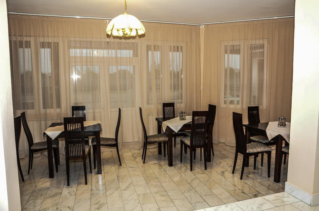 Pensiunea Sangria Arad Exterior foto